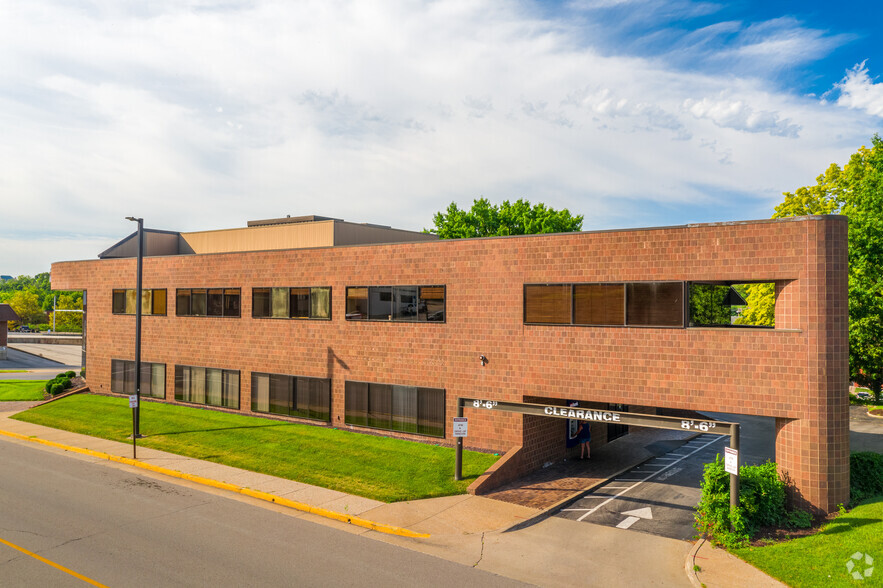 101 W McCarty St, Jefferson City, MO à louer - Photo de l’immeuble – Image 3 sur 4