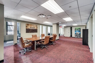 250 W 57th St, New York, NY à louer Photo de l’immeuble– Image 2 sur 11