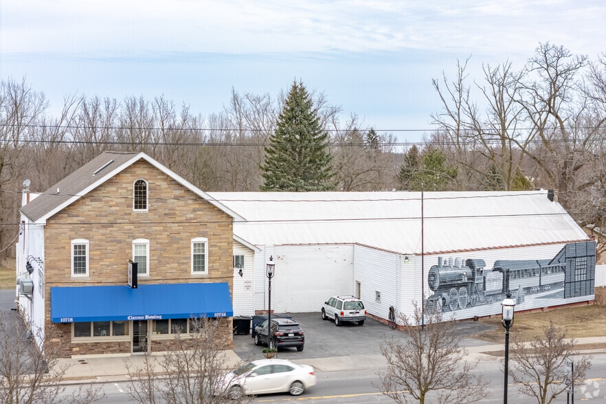 10718 Main St, Clarence, NY à vendre - Photo principale – Image 1 sur 6