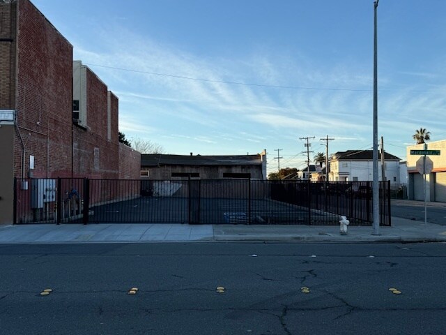512 Macdonald Ave, Richmond, CA à louer - Photo de l’immeuble – Image 1 sur 4