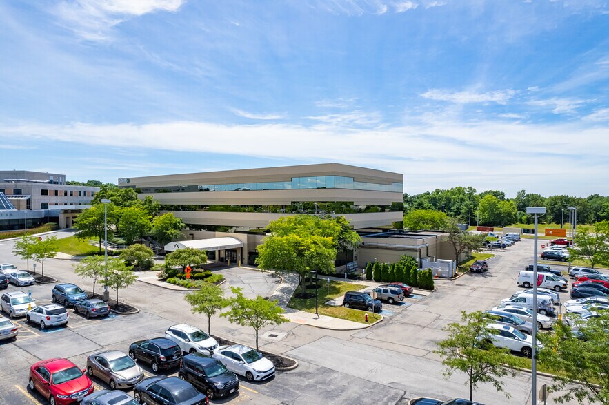 5969 E Broad St, Columbus, OH à louer - Photo de l’immeuble – Image 1 sur 6