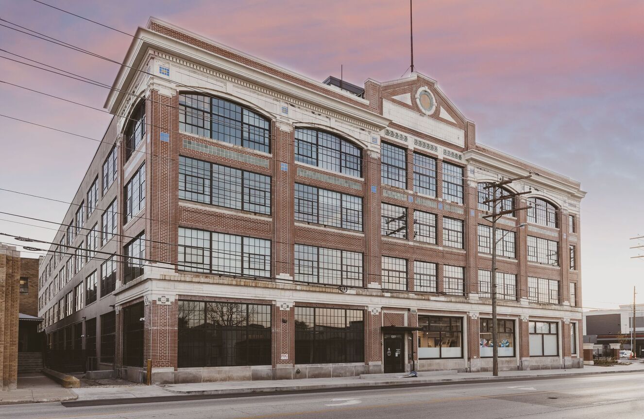 1301 E Washington St, Indianapolis, IN à louer Photo principale– Image 1 sur 4