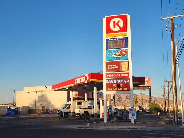 3500 E Charleston Blvd, Las Vegas, NV à vendre - Photo de l’immeuble – Image 2 sur 5