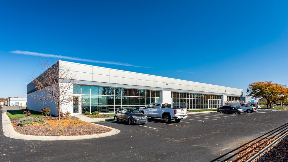 12202-12292 Hancock St, Carmel, IN à louer - Photo de l’immeuble – Image 2 sur 6