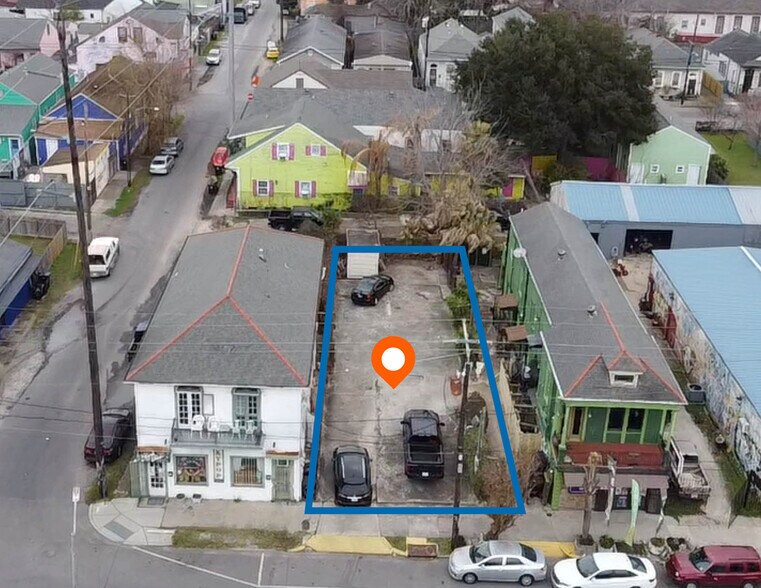 2705 Saint Claude Ave, New Orleans, LA à vendre - Photo de l’immeuble – Image 2 sur 3