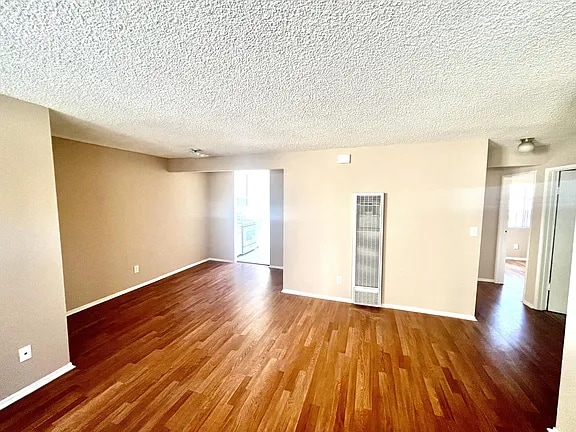 1333 Bates Ave, Los Angeles, CA à vendre - Photo intérieure – Image 2 sur 7