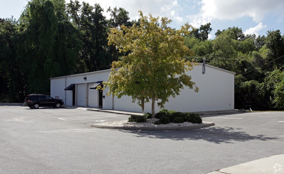 7604A Waters Ave, Savannah, GA à louer - Photo principale – Image 1 sur 1