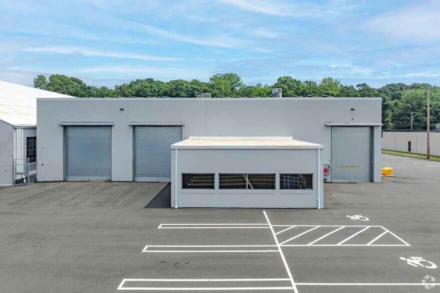 252-262 Depot Rd, Milford, CT à louer - Photo de l’immeuble – Image 3 sur 13