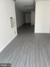 5534 Woodland Ave, Philadelphia, PA à louer Photo intérieure– Image 2 sur 5