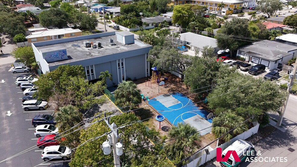 2751 Van Buren St, Hollywood, FL à vendre - Photo de l’immeuble – Image 3 sur 63