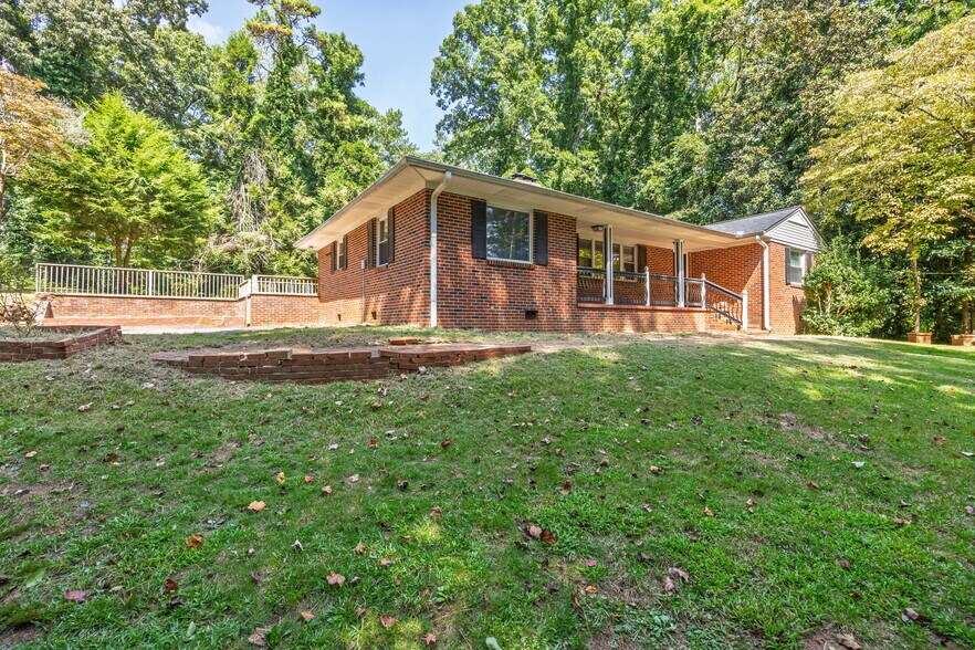 250 E Memorial Dr, Dallas, GA à vendre - Photo de l’immeuble – Image 2 sur 60