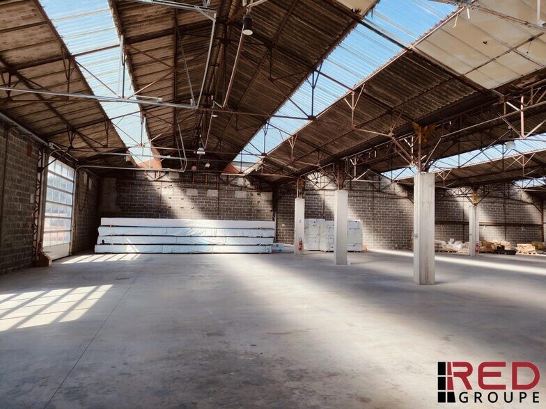 Industriel/Logistique dans Châteauneuf-le-Rouge à louer - Photo de l’immeuble – Image 2 sur 6