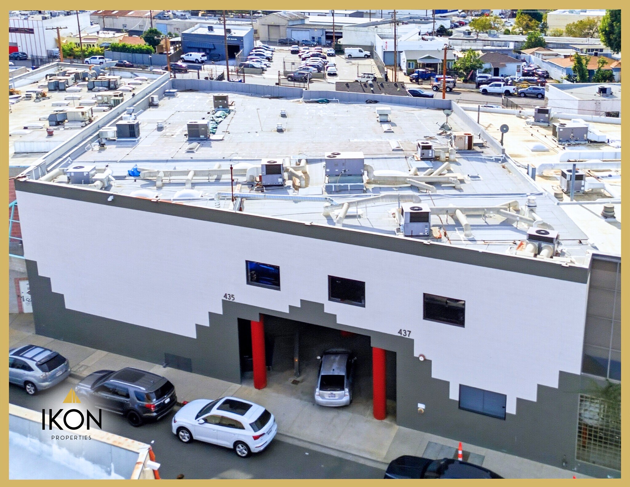 435-437 N Varney St, Burbank, CA à louer Photo principale– Image 1 sur 24