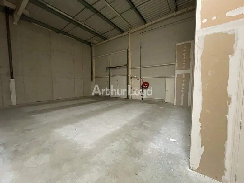 Local commercial dans Châlons-en-Champagne à louer - Photo intérieure – Image 3 sur 7