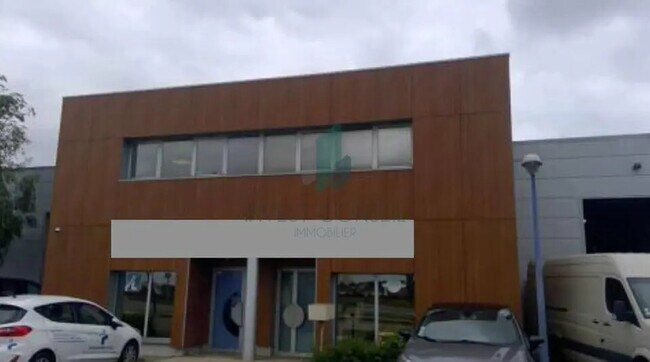 Plus de détails pour Bureau, Local d'activités à louer