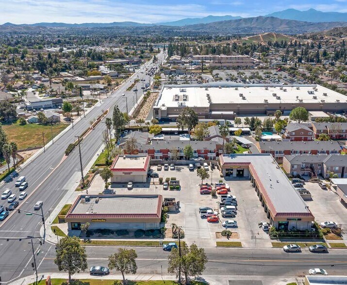 5510 Van Buren Blvd, Riverside, CA à louer - Aérien – Image 2 sur 21