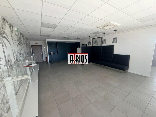 Plus de détails pour Bureau à vendre