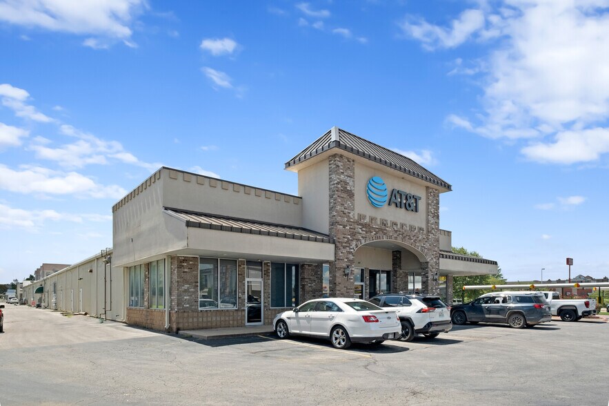 4408 W Walnut St, Bentonville, AR à louer - Photo de l’immeuble – Image 3 sur 16