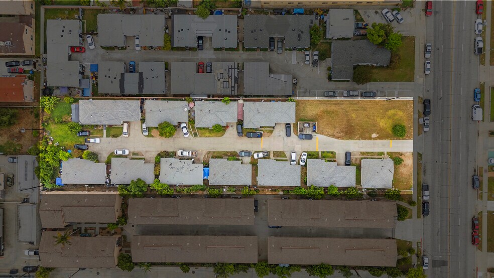 825 S Greenwood Ave, Montebello, CA à vendre - Photo principale – Image 1 sur 9