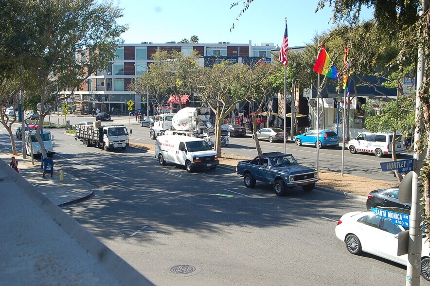 8720 Santa Monica Blvd, West Hollywood, CA à louer - Photo de l’immeuble – Image 3 sur 13