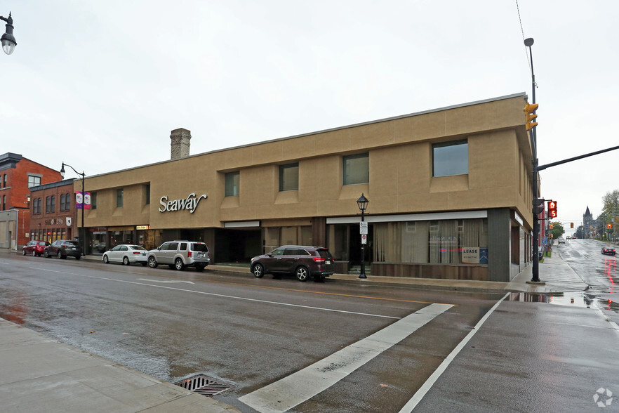 304-314 Bagot St, Kingston, ON à louer - Photo principale – Image 1 sur 8