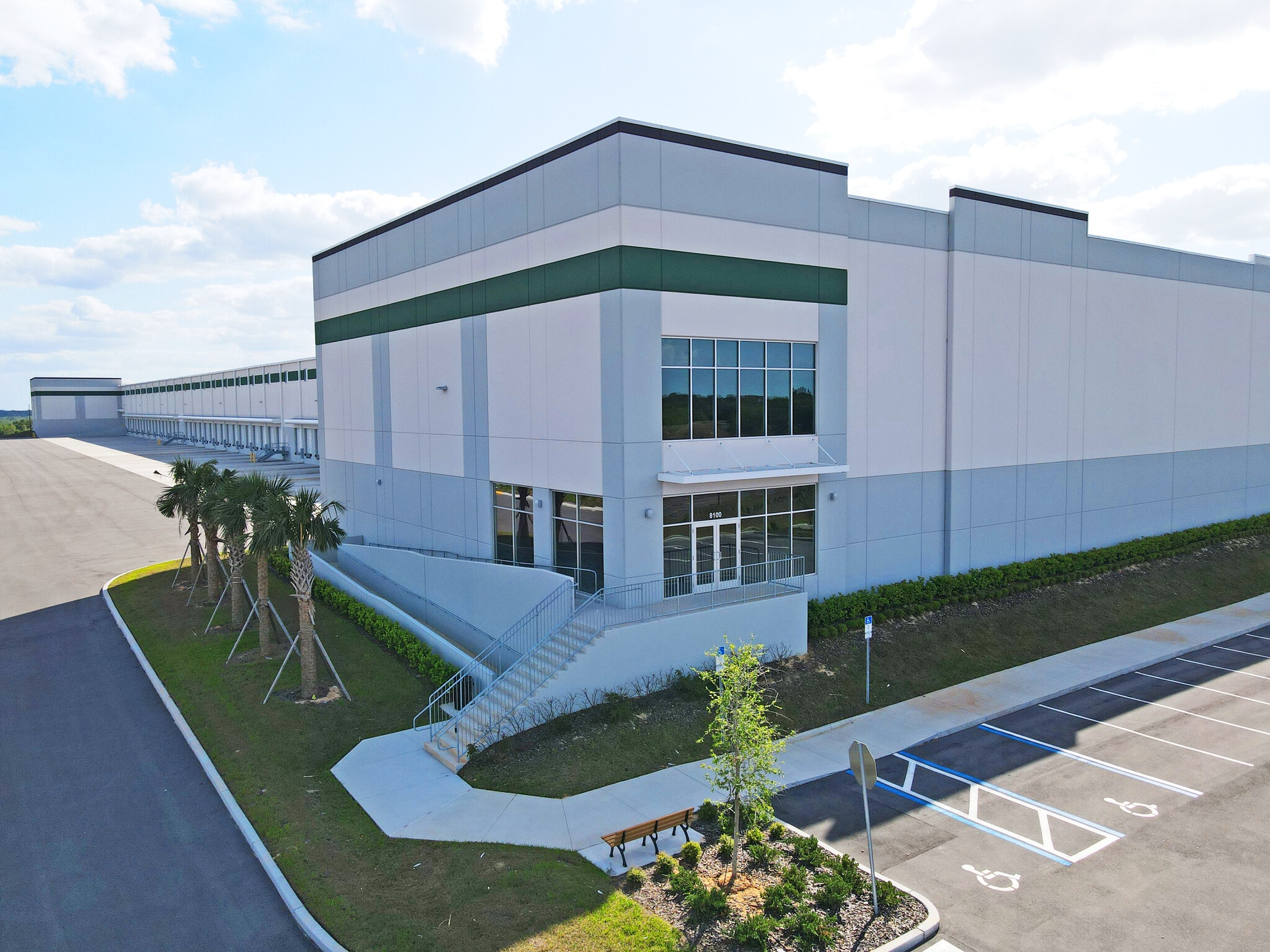 2550 American Way, Groveland, FL à louer Photo de l’immeuble– Image 1 sur 3