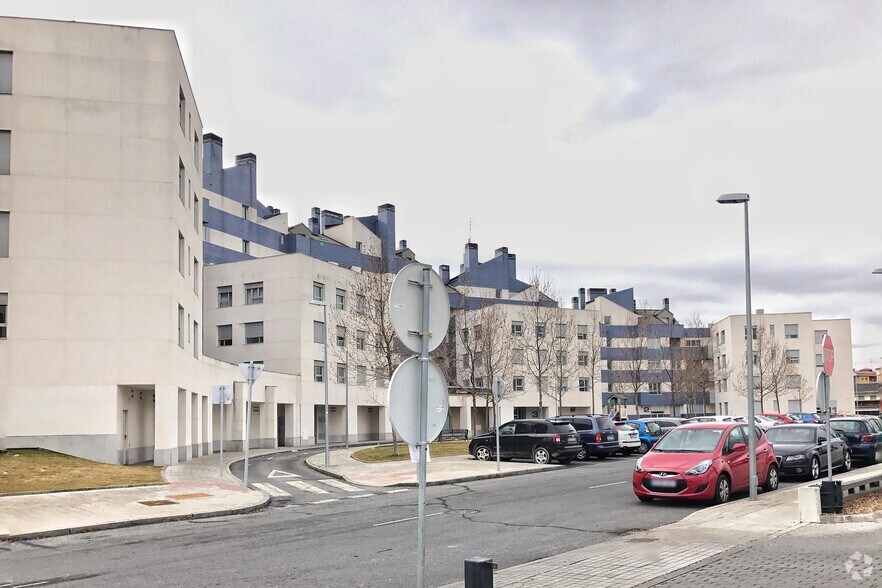 Immeuble residentiel dans Ávila, Ávila à vendre - Photo de l’immeuble – Image 2 sur 2