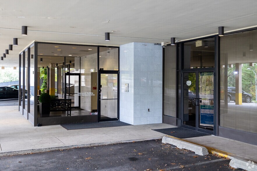 1107 Kenilworth Dr, Towson, MD à louer - Photo de l’immeuble – Image 3 sur 4