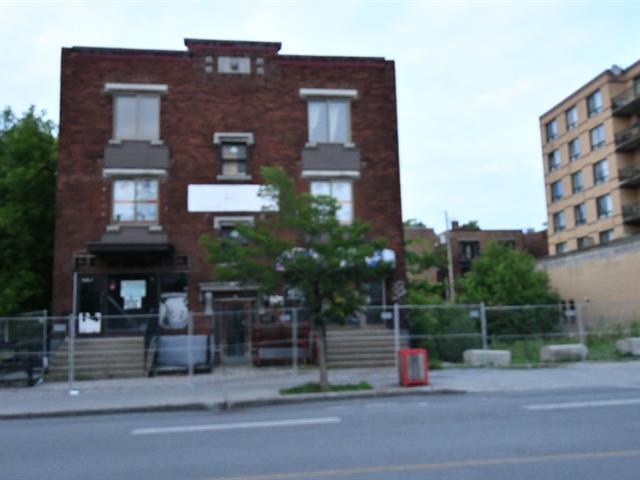 5567 Ch De La Côte-Des-Neiges, Montréal, QC à vendre - Photo principale – Image 1 sur 2