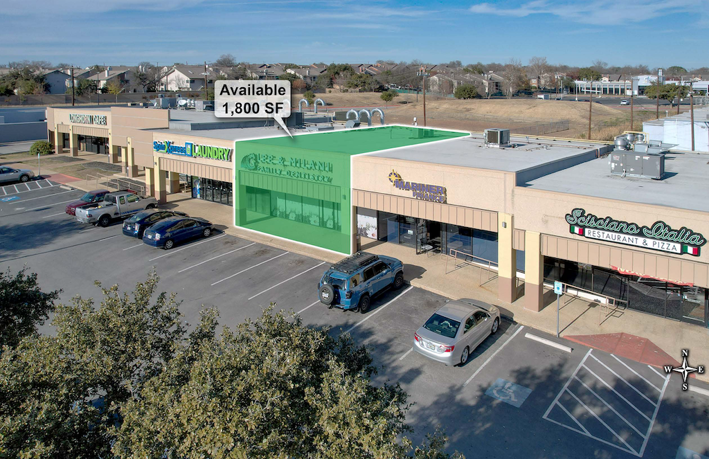 12311 Nacogdoches Rd, San Antonio, TX à louer Photo de l’immeuble– Image 1 sur 12