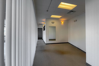 8929-8939 S Sepulveda Blvd, Los Angeles, CA à louer Photo intérieure– Image 1 sur 8