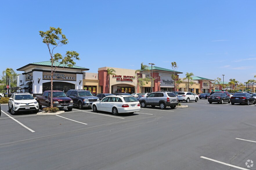 1530-1880 Camino De La Reina, San Diego, CA à louer - Photo de l’immeuble – Image 2 sur 4