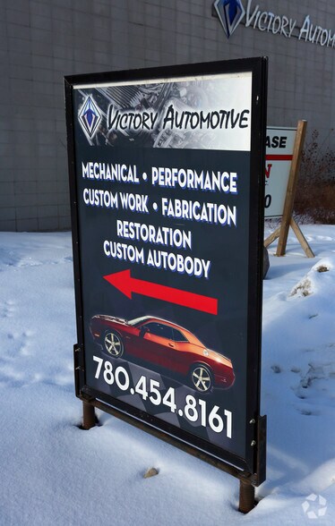 15116 116A Ave NW, Edmonton, AB à vendre - Photo de l’immeuble – Image 2 sur 3