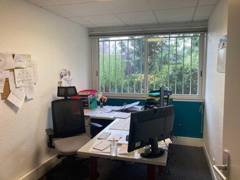 Bureau dans Eysines à louer - Photo intérieure – Image 2 sur 11