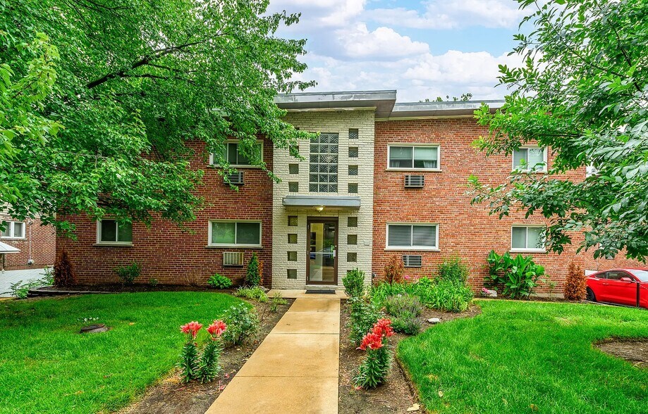 2000-2004 Bellevue Ave, Saint Louis, MO à vendre - Photo de l’immeuble – Image 1 sur 21