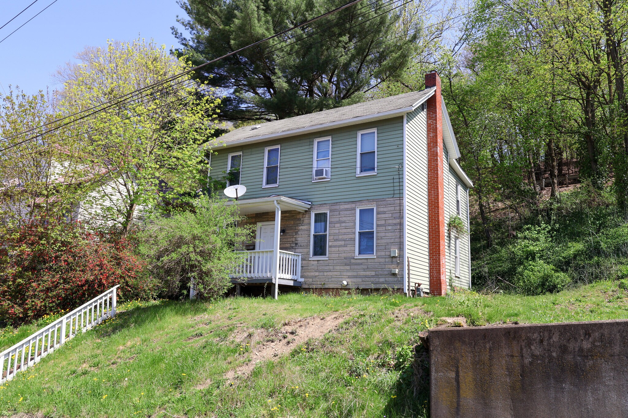 140 Oak Ave, Kittanning, PA à vendre Photo principale– Image 1 sur 2