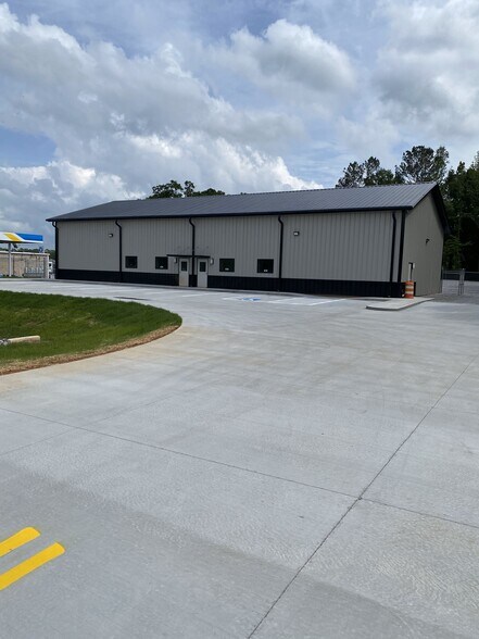 759 L & P Pky, Monroe, GA à louer - Photo de l’immeuble – Image 1 sur 13