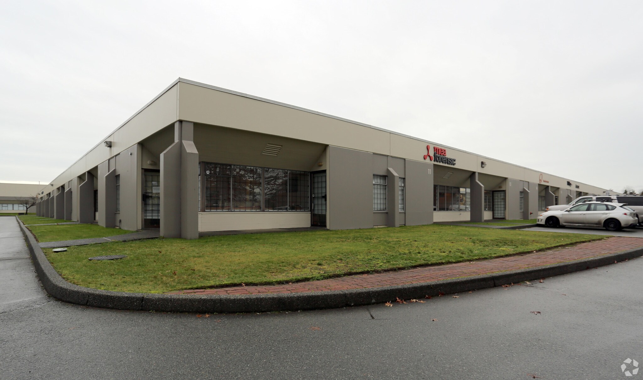 11151 Horseshoe Way, Richmond, BC à louer Photo principale– Image 1 sur 4