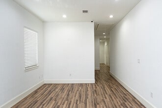 12262 Queenston Blvd, Houston, TX à louer Photo intérieure– Image 2 sur 14