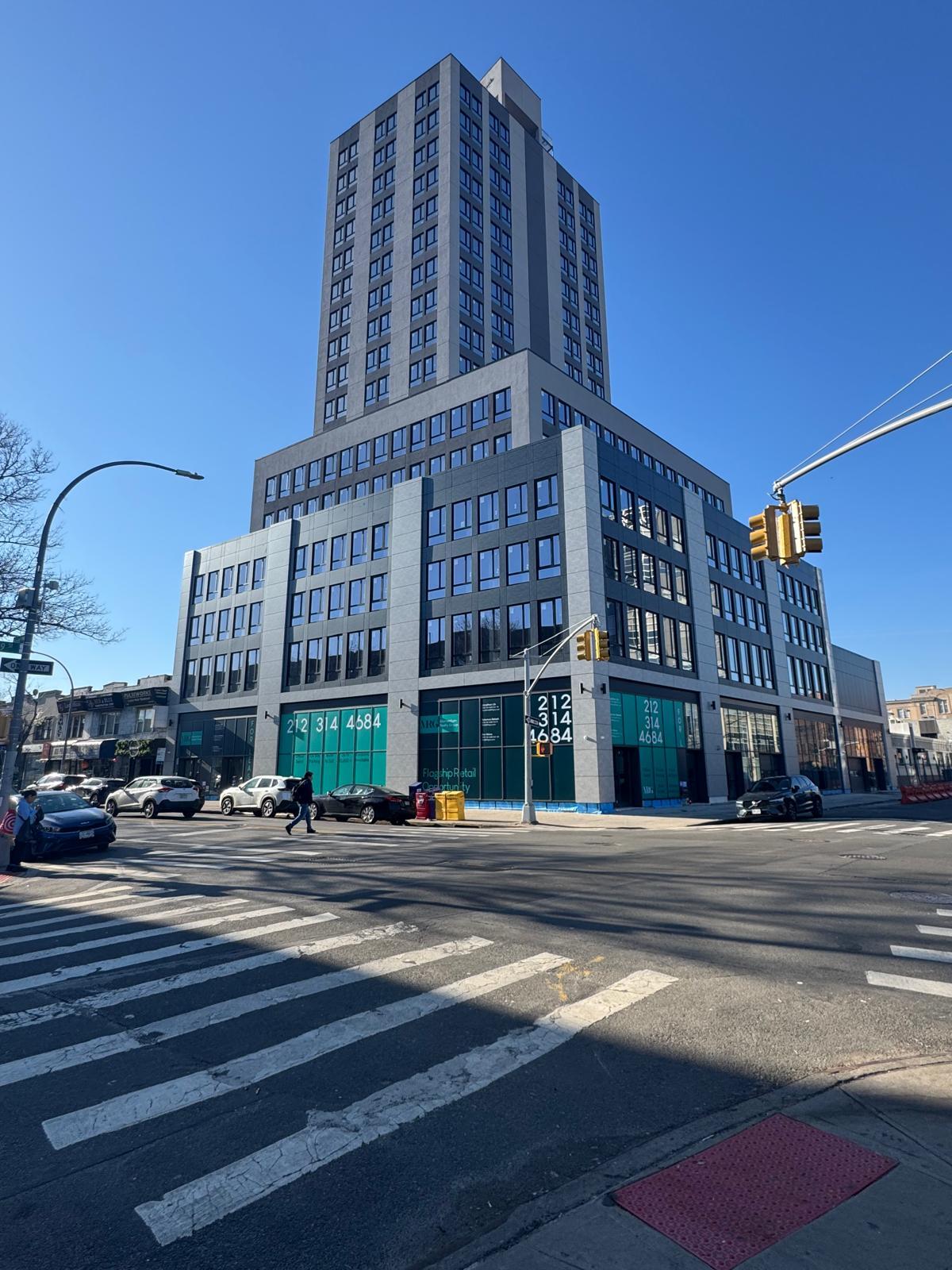 815 Kings Hwy, Brooklyn, NY à louer Photo de l’immeuble– Image 1 sur 24