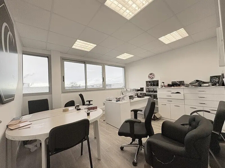 Local d’activités dans Toulouse à louer - Photo intérieure – Image 2 sur 9