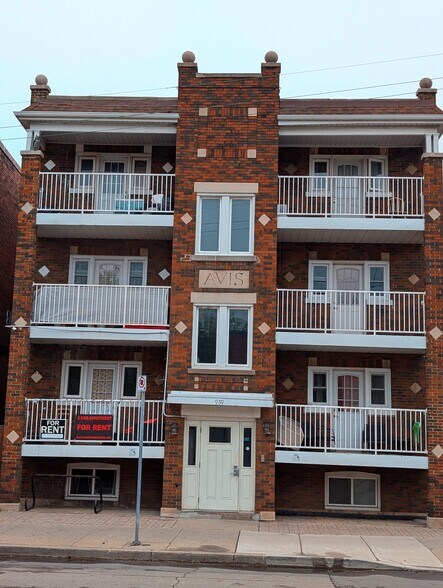 959 Main St E, Hamilton, ON à vendre - Photo de l’immeuble – Image 1 sur 9
