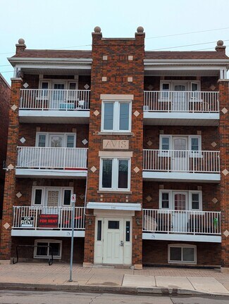 Plus de détails pour 959 Main St E, Hamilton, ON - Logement à vendre