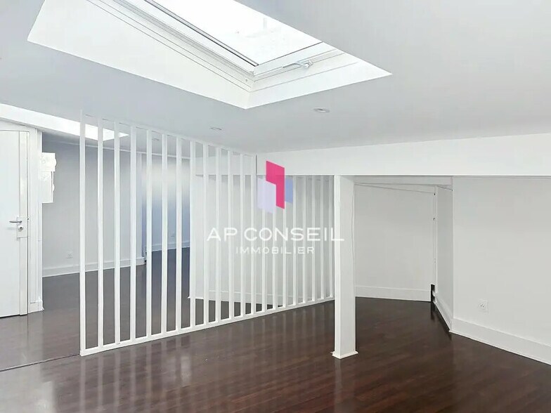 Bureau dans Versailles à louer - Photo de l’immeuble – Image 3 sur 10