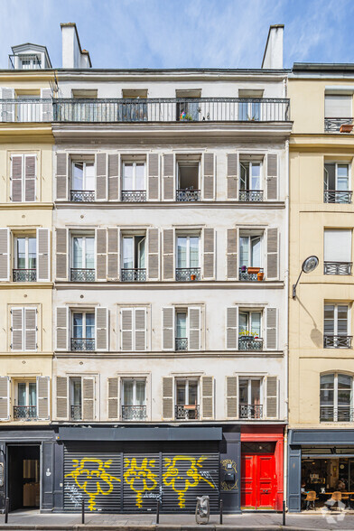 Local commercial dans Paris à louer - Photo de l’immeuble – Image 3 sur 4