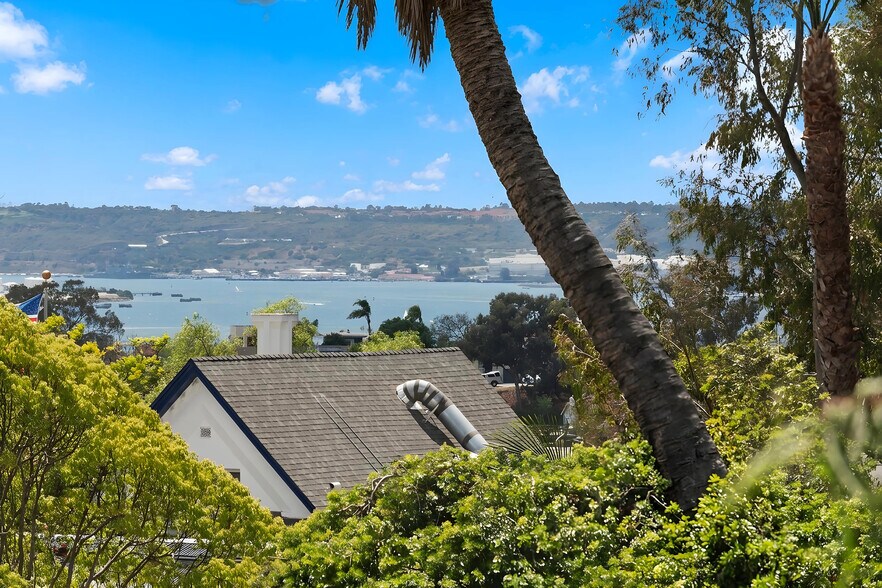 112-20 E Redwood St, San Diego, CA à vendre - Photo de l’immeuble – Image 3 sur 72