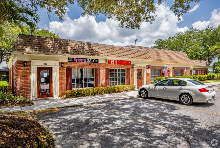 1021 Carlton Arms Blvd, Bradenton, FL à louer - Photo principale – Image 1 sur 5