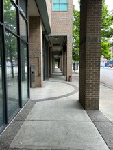 1169 Main St, Vancouver, BC à louer Photo de l’immeuble– Image 1 sur 11