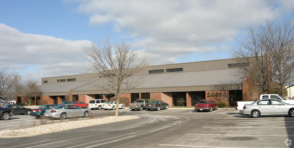 2431 Directors Row, Indianapolis, IN à louer - Autre – Image 2 sur 7