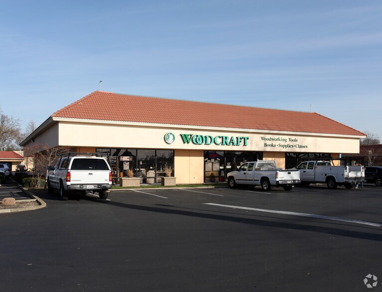 9527-9529 Folsom Blvd, Sacramento, CA à louer - Photo de l’immeuble – Image 3 sur 7